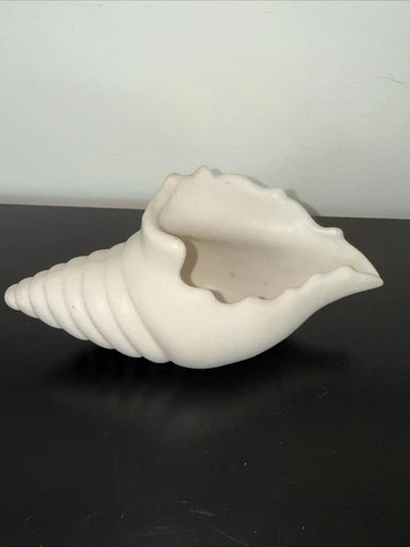 Van Briggle Cream/White Pottery Conch Shell 9" Vintage 1960s Colorado Spgs DS20