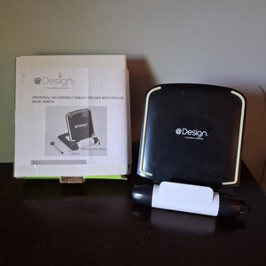 NEW UNIVERSAL ADJUSTABLE TABLET HOLDER WITH STYLUS