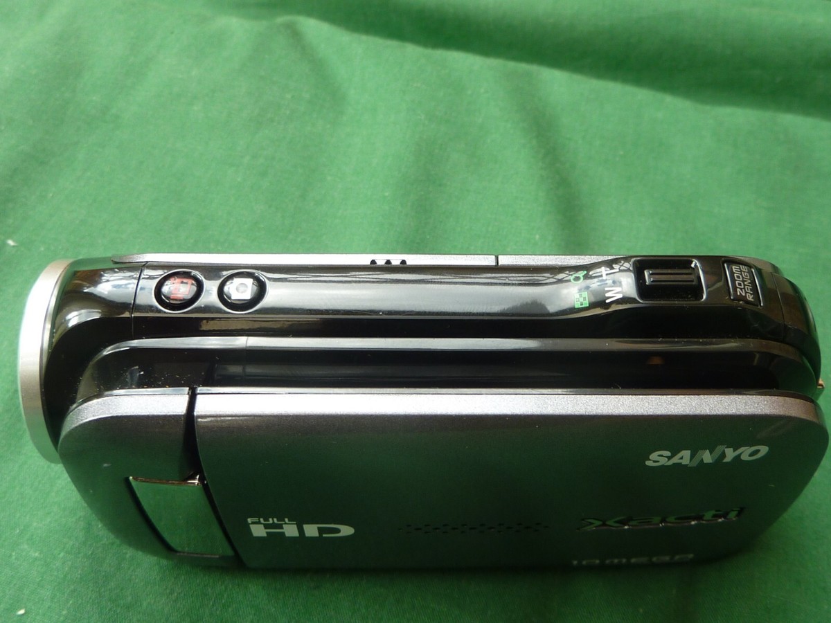 SANYO Xacti HD グリーン Amazon | 三洋電機 デジタルムービーカメラ「Xacti」 DMX-CG65