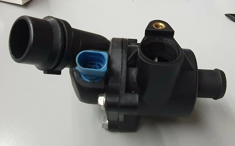 TM 3 100 BEHR MOTOR REFRIGERANTE TERMOSTATO NUEVO OE REPUESTO VW, AUDI Foto 3 de 4