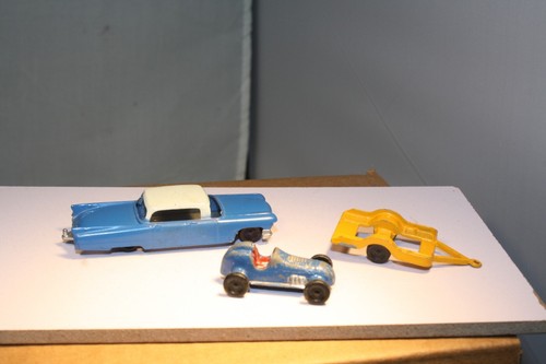 1960 Cadillac Sedan with Trailer & Racing Car HO Scale TootsieToy Made in USA - Picture 4 of 5