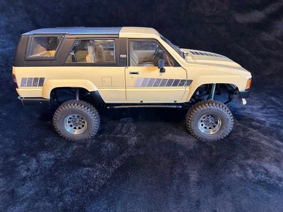 Rc4Wd 4Runner Rc Limited Edition 1/10 Scale Crawler Truck Off-Road Trail Metal - Image 2 of 4