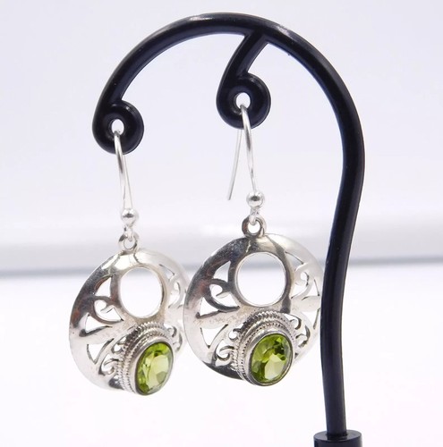 4.70 Gm 925 Sterling Silver Natural Peridot Cut Stone Handmade Earring Size 1.3" - Picture 2 of 5