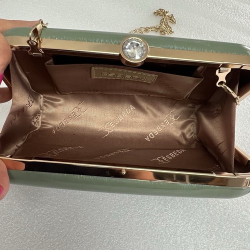 ESBEDA Clutch Handtasche grün salbei hart gold Kette Riemen Schmuckverschluss Party - Bild 8 von 14
