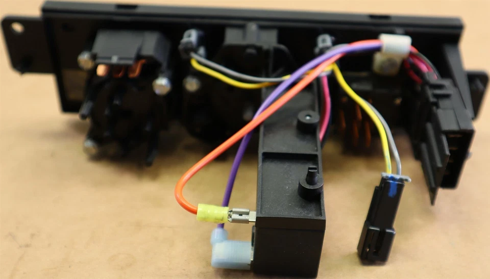 Control de tablero calentador Pontiac 94-96 Firebird 16183782 sin aire acondicionado con descongelador trasero OEM Foto 4 de 4