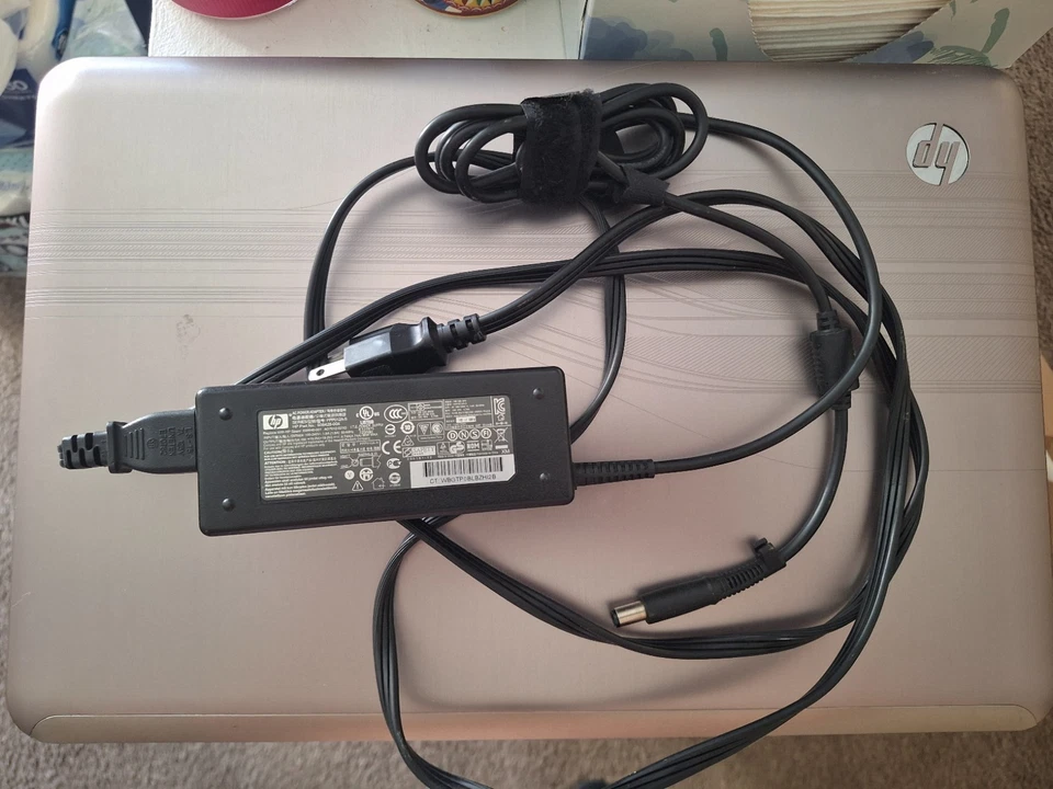 HP DV7 17.3" Notebook 6GB RAM 640GB HD - Windows 7 - Image 3 of 4