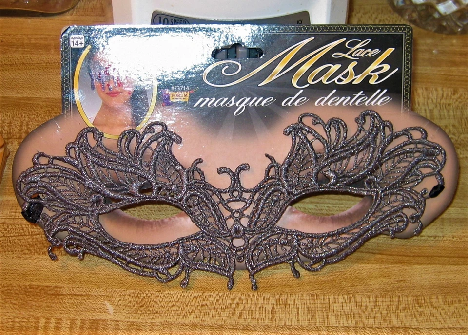 Sexy Lace Eye Mask-Masquerade Ball/Costume Party/Mardi Gras/Halloween - Image 4 of 4