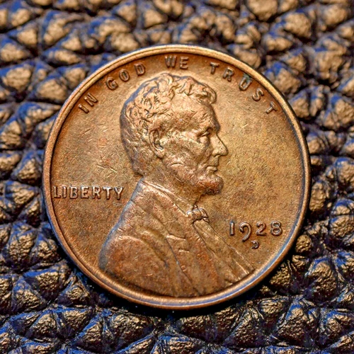 (ITM-5677) 1928-D Lincoln Wheat Cent ~ AU++ Condition ~ COMBINED SHIPPING!