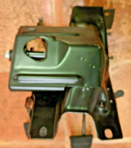1985-87 Chevy GMC truck hydraulic 4 speed clutch pedal HYDROBOOST SM465 assembly - Picture 7 of 9