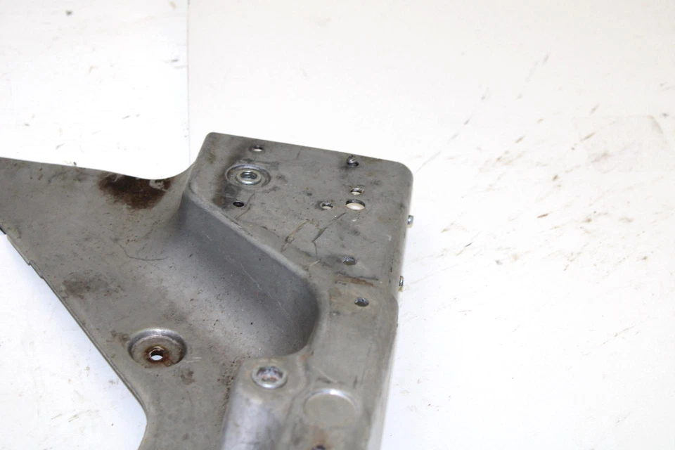 Yamaha Apex GT 2006 OEM marco trasero refuerzo 8FA-W2199-10-00 SY120 Foto 3 de 4