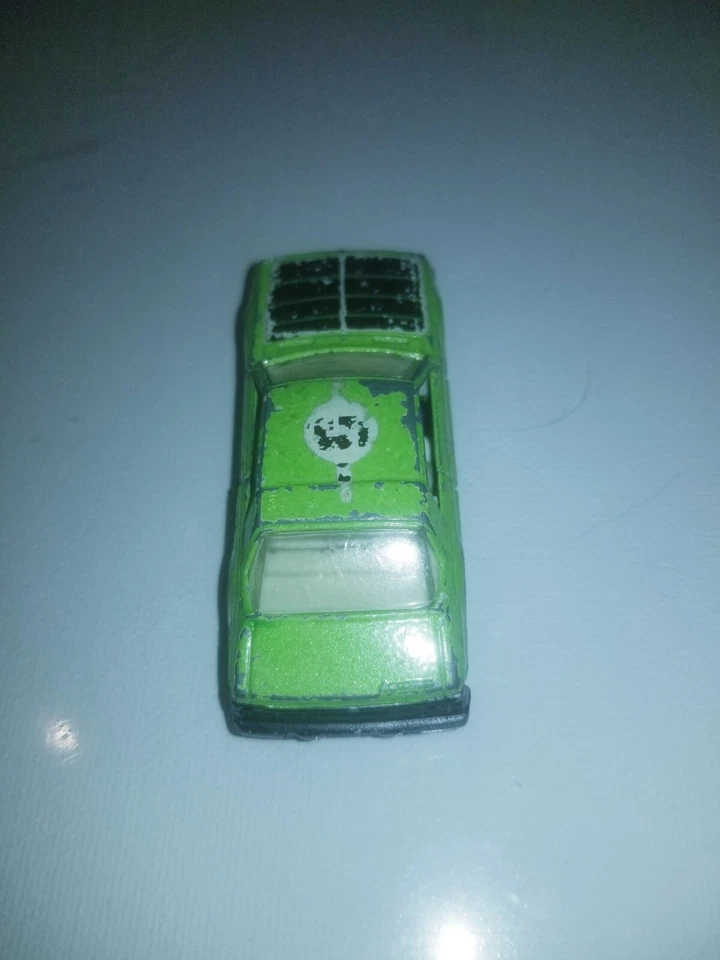 Lesney Matchbox Superfast Galant Eterna 1973 verde con puertas abiertas Foto 3 de 4