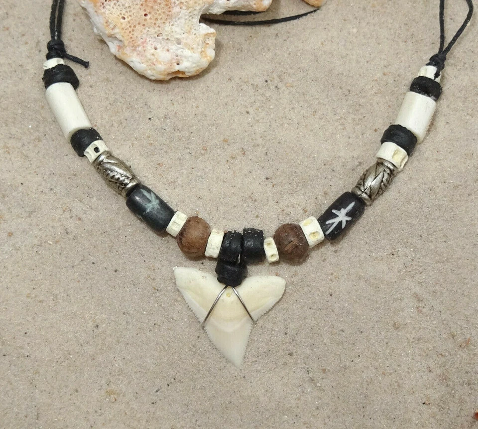 Echter Haizahn Shark Tooth Hai Kette Haifischzahn Haizahnkette Surfer / n 188-C - Bild 1 von 1