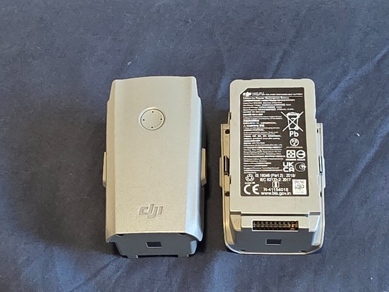 Two DJI - Genuine Intelligent Flight Battery for Mavic Air 2 / Mavic Air 2S