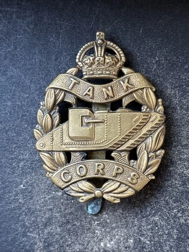 Tank Corps, Genuine British Army Cap Badge WW1.