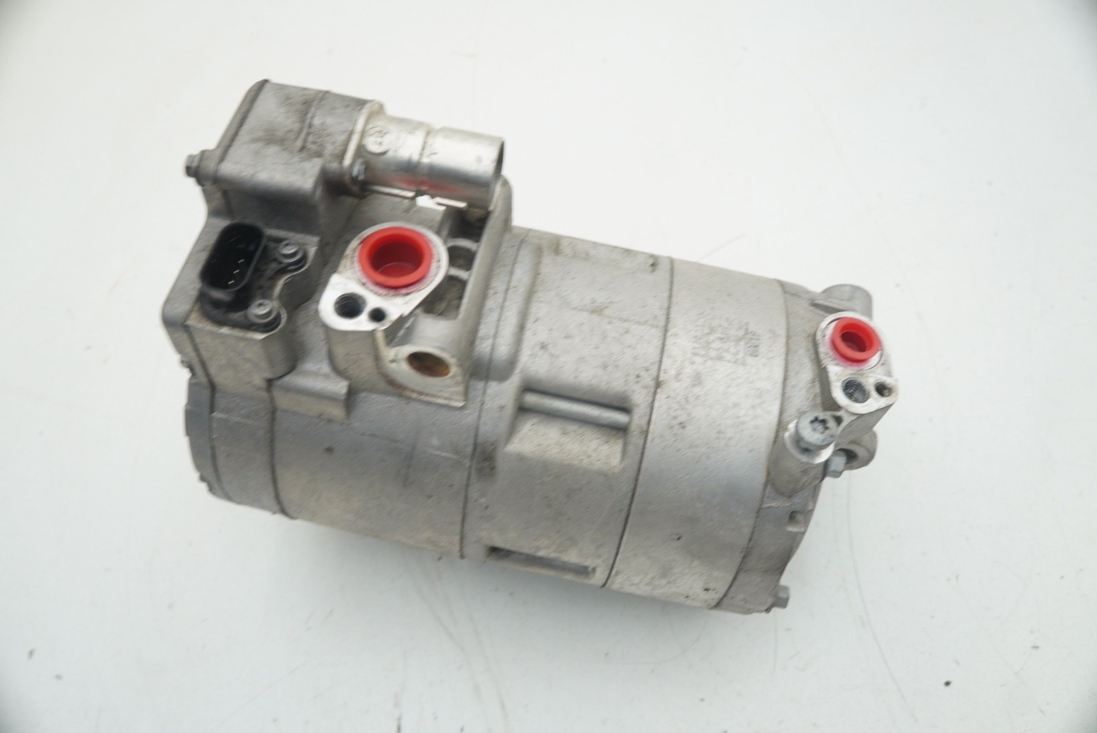 Electric AC Air Conditioning Compressor 64529496108 OEM BMW i8 2014-20