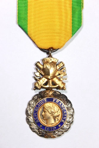 FRANCE: Medaille Militaire 1870 (French 3rd Republic) WW1/WW2 Military Medal