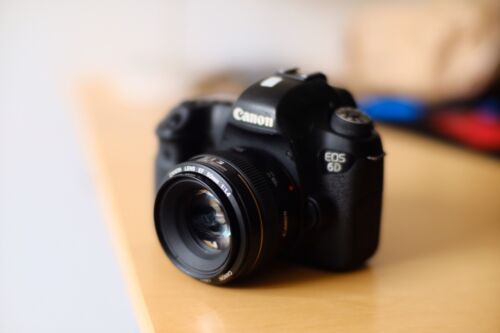 Canon EOS 6D 20,2MP Vollformat SLR-Digitalkamera Mit Canon 50mm F1.4 USM - Bild 1 von 4