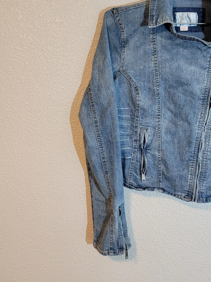 Jaqueta jeans feminina xhilation manga longa média com zíper completo jeans azul - Imagem 2 de 4