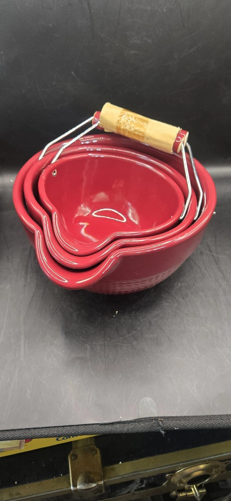 Set Of 3 Stoneware Red Nesting Bowls w Handles NWOT KITCHEN MIXING SERVING BOWL