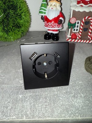 Jung steckdosen mit USB schwarz