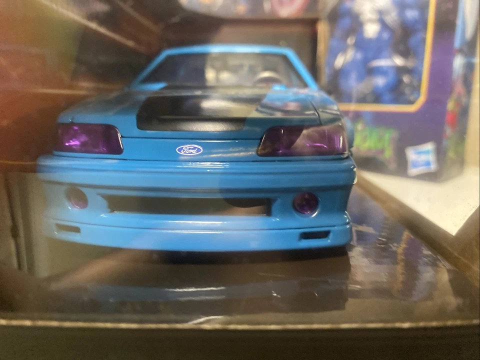 Jada Toys 1989 Ford Mustang GT Fox Body/w aros cromados atualizados e interior - Imagem 4 de 4