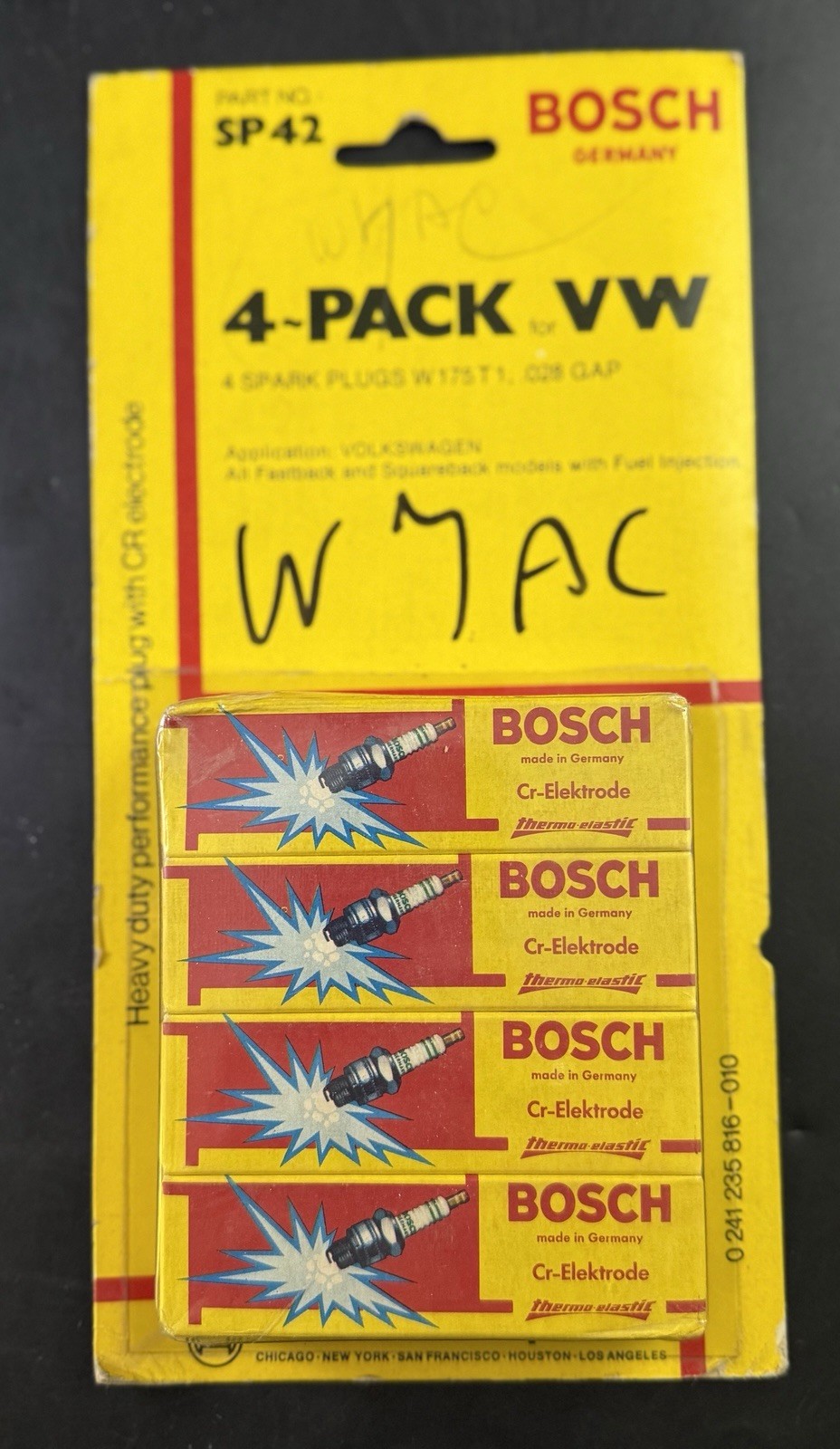 Bosch -Spark Plugs - Lot Of 4 Sealed In Plastic - New Never Used Vi09