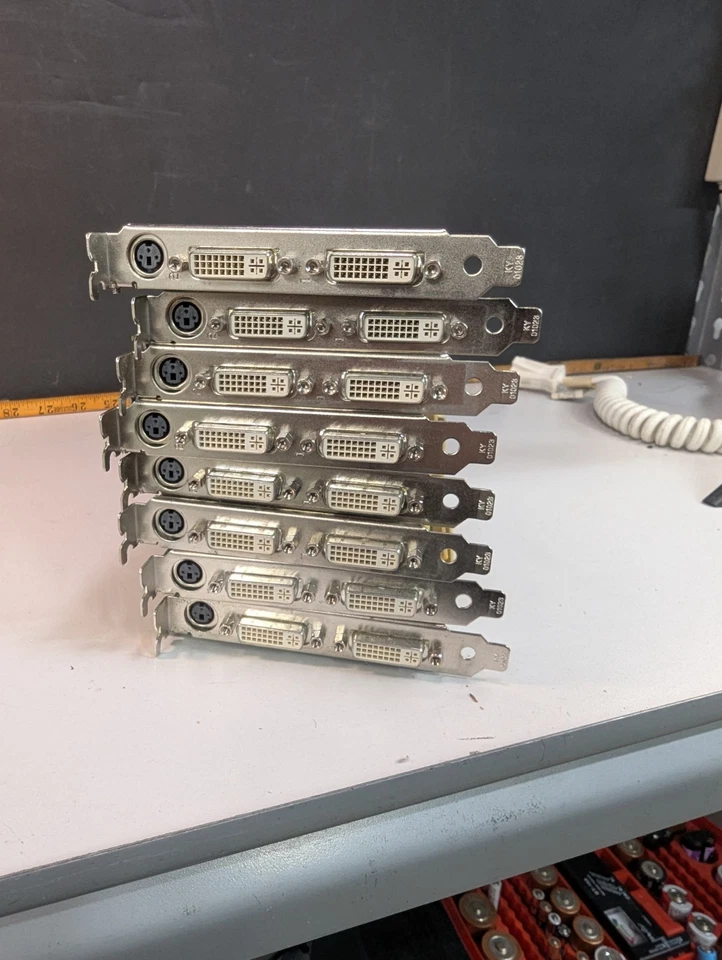 LOT 8 Nvidia Quadro FX 3700 512MB GDDR3 PCI Express x16 Desktop Video Card - Image 2 of 3