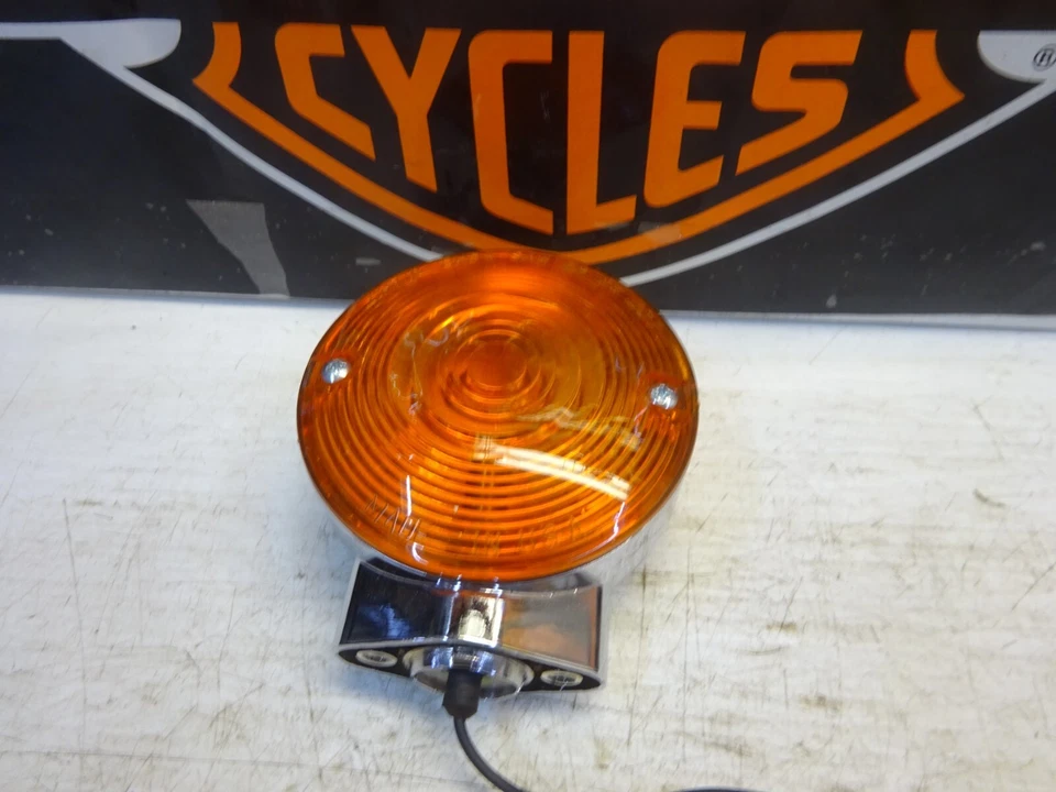 Harley BT FLH FLHR FLST NOS Rpl Multi-Fit SINGLE WIRE Chrome FLAT Turn Signal - Image 2 of 4