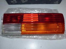 Feu arrière Peugeot 305