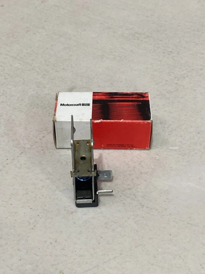 NOS Genuine Ford Stop Light Switch to Suit XR, XT Falcon - SW-881 RM1089 - Image 2 of 3