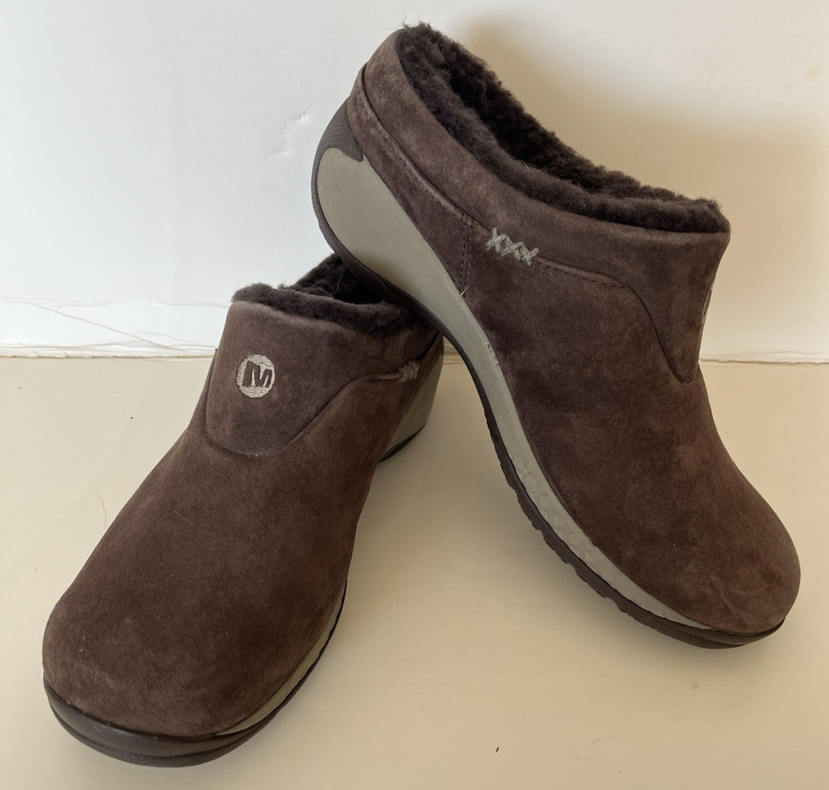 Zoccolo MERRELL marrone scamosciato Encore Q2 foderato in pelliccia di shearling ghiaccio taglia 11 5