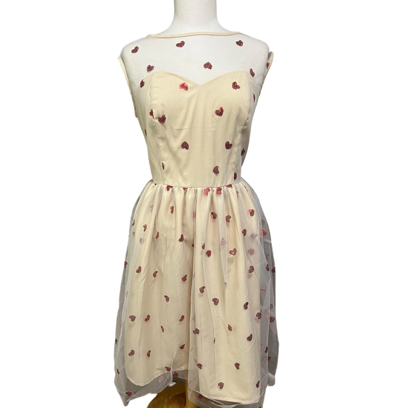 Abito donna Magnolia Place San Valentino paillettes rete cuore XL beige nudo rosso