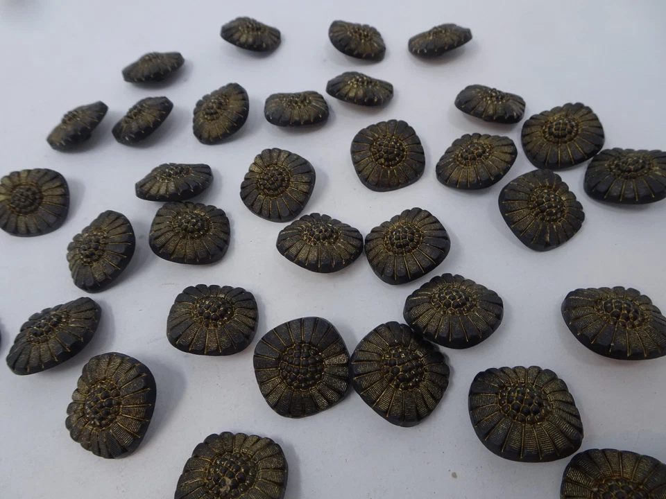 Vintage Gold and Black Round Sunburst 3D Shank Buttons 24mm Lot of 100 B80 - Image 2 of 4