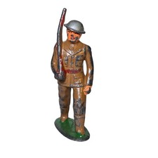 B127 Barclay Toy Soldier Marching with Pack Cast Helmet Vintage Dimestore