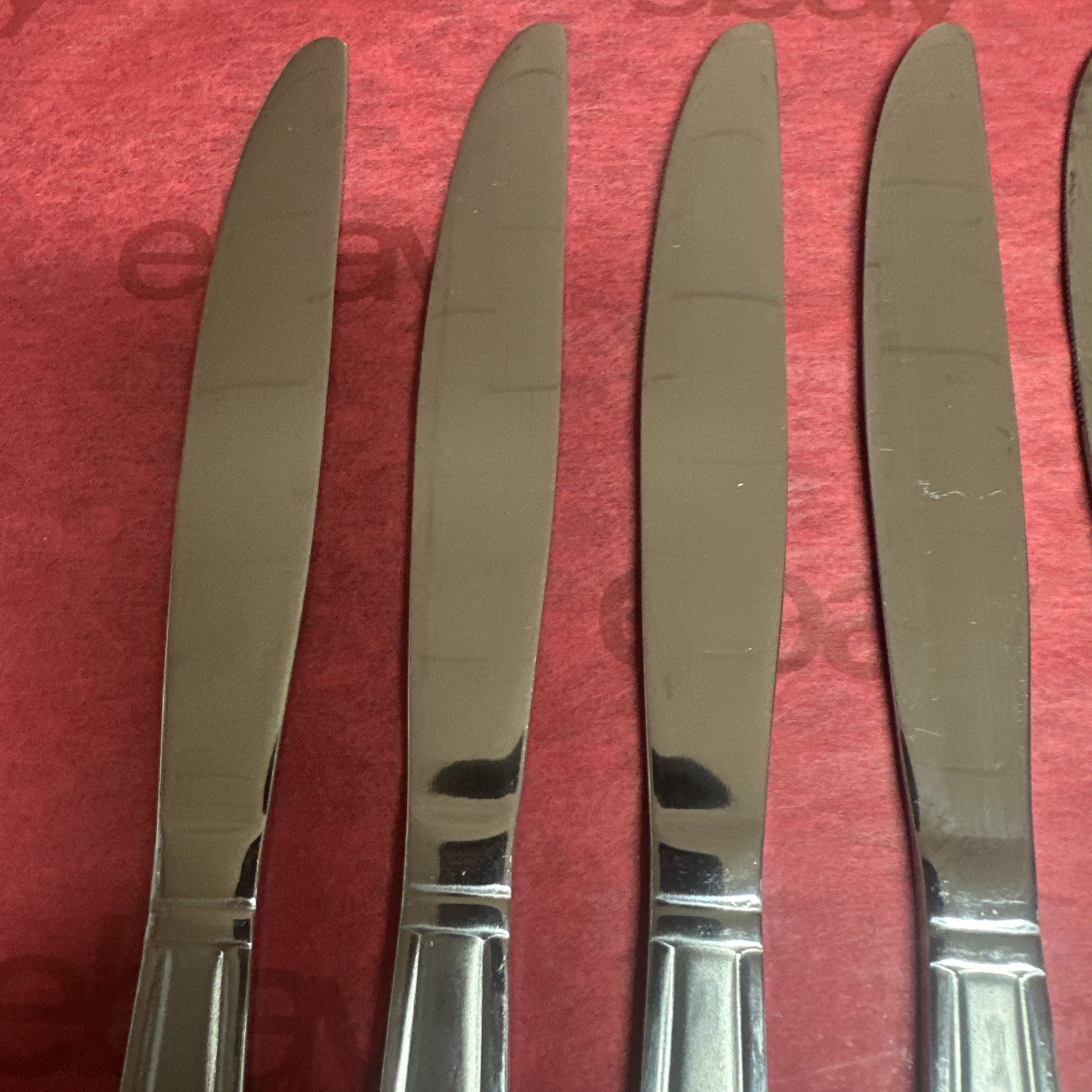 Pfaltzgraff Delano Frost Stainless Flatware Set of 8 Better Dinner Knives EUC