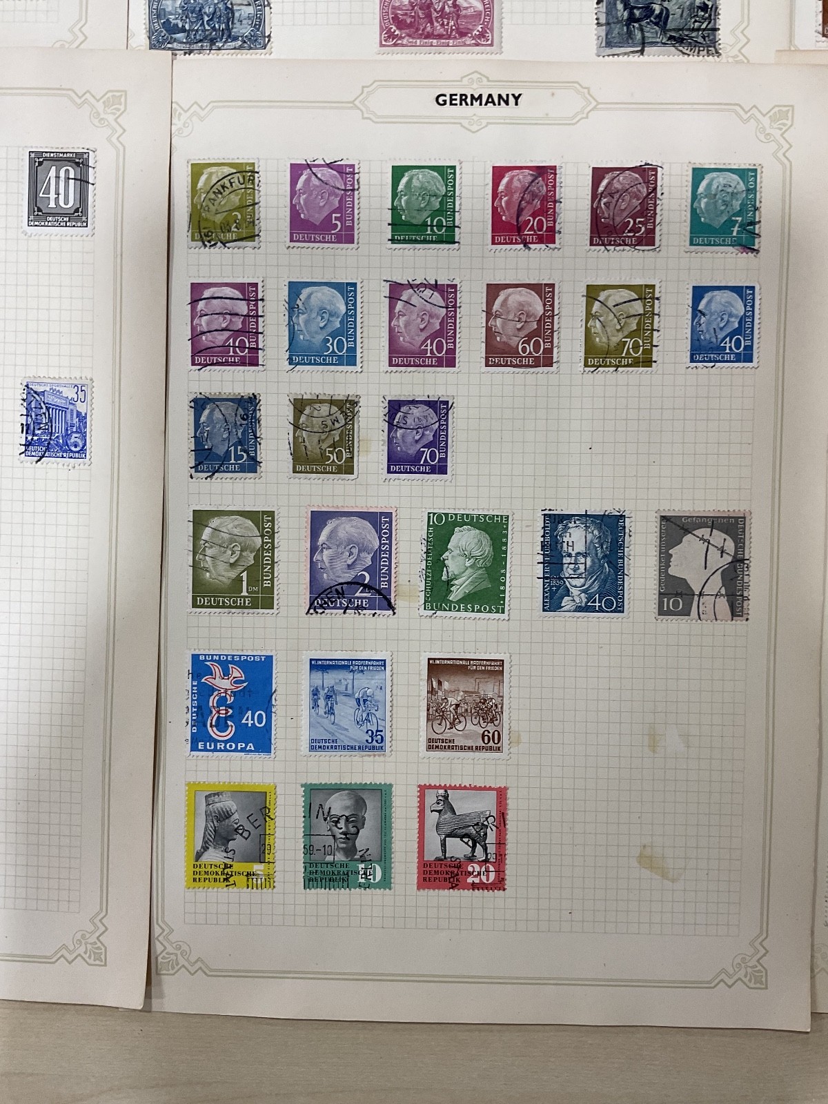 German stamps. 1800s on + Reich. Large lot. Vintage. Leaves. D18
