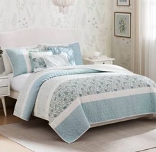 Madison Park Blue 6-pc Reversible Stella Percale with Throw Pillows Quilt Set