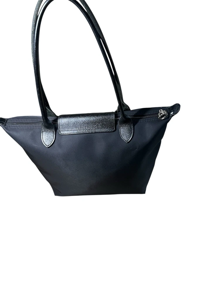 Женская сумка-тоут LONGCHAMP Le Planetes (Le Pliage Neo) средний размер черная - Изображение 2 из 4