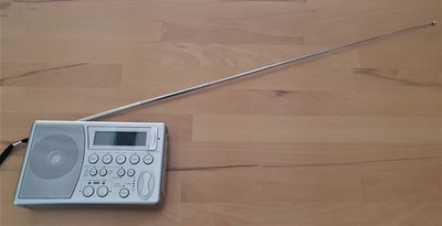 Tevion PLL Weltempfänger MD 81157   Digitales Reiseradio mit Tasche