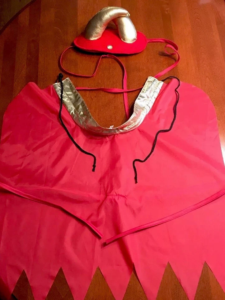 Dogs Customs Dress Up. Devil Horns & Cape. Neck 16 1/2”. Cape 19”L By 20” Size S - Image 3 of 4