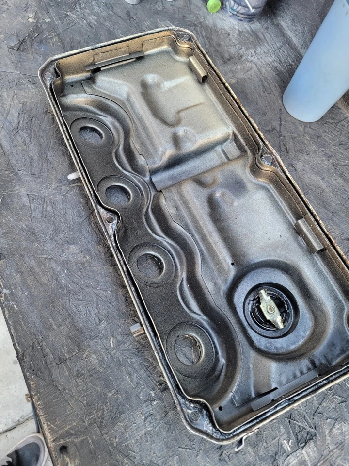 Cubierta de válvula de motor 96-99 Mitsubishi Eclipse OEM 2.4 2g Spyder 4g64 cámara única Foto 4 de 4