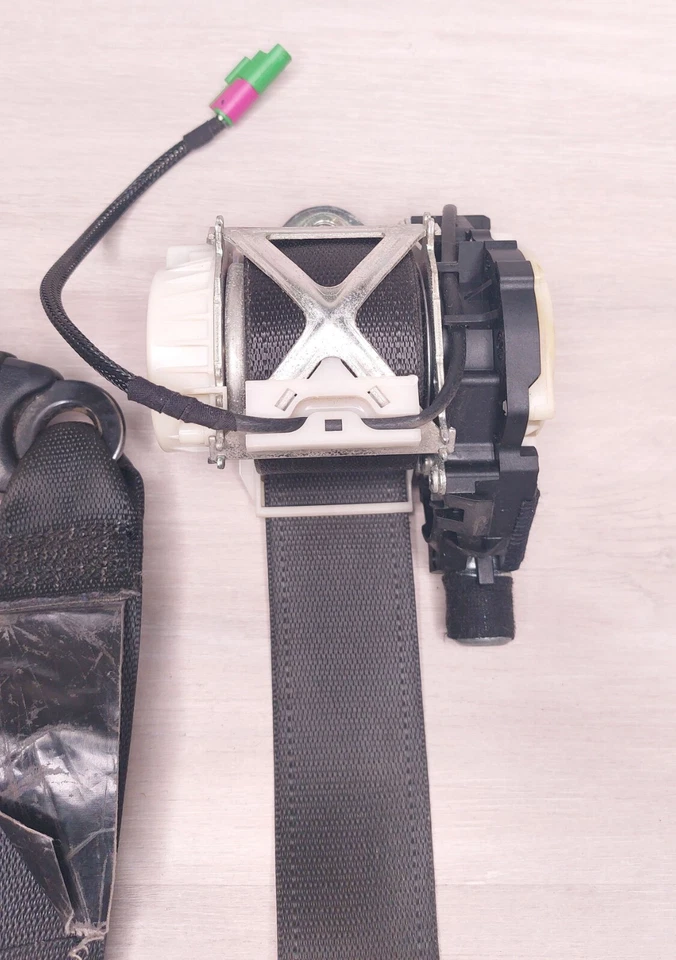 Pontiac G8 2008-2009 conductor delantero izquierdo lado izquierdo cinturón de seguridad negro OEM Foto 3 de 4