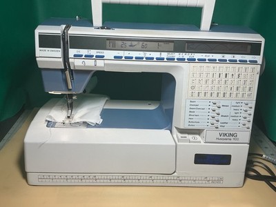 HUSQVARNA VIKING 1100 SEWING MACHINE WITH CASE