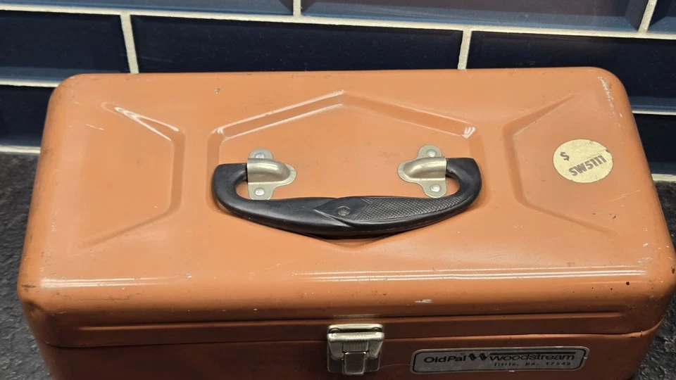 Old Pal Woodstream Metal Herramienta Aparejos de Pesca Caja 13x6x4 Marrón Limpio De Colección LEER Foto 4 de 4