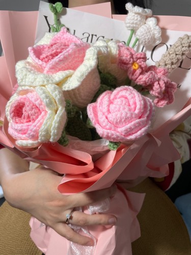 Crochet Rose flower bouquet, home decor,Gift for Mom Wife Her Anniversary - Picture 5 of 6