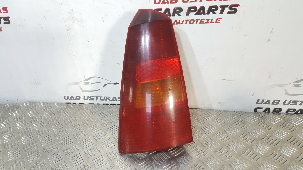 Ford Focus 2000 Left Rear Light Body GUST14947