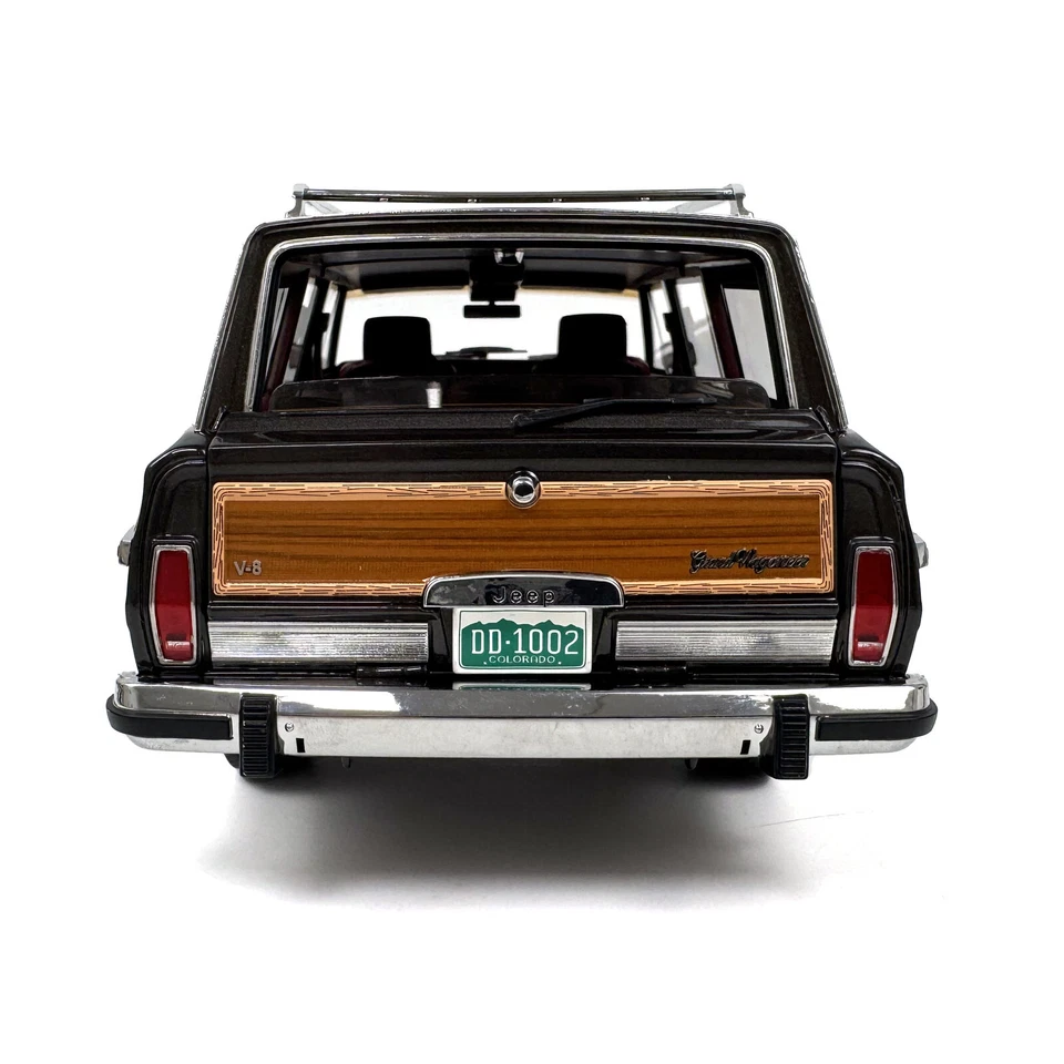 1/18 Jeep Grand Wagoneer 1991 DD MODELS DOVER GRAY METALLIC Diecast Model Car - Image 4 of 4