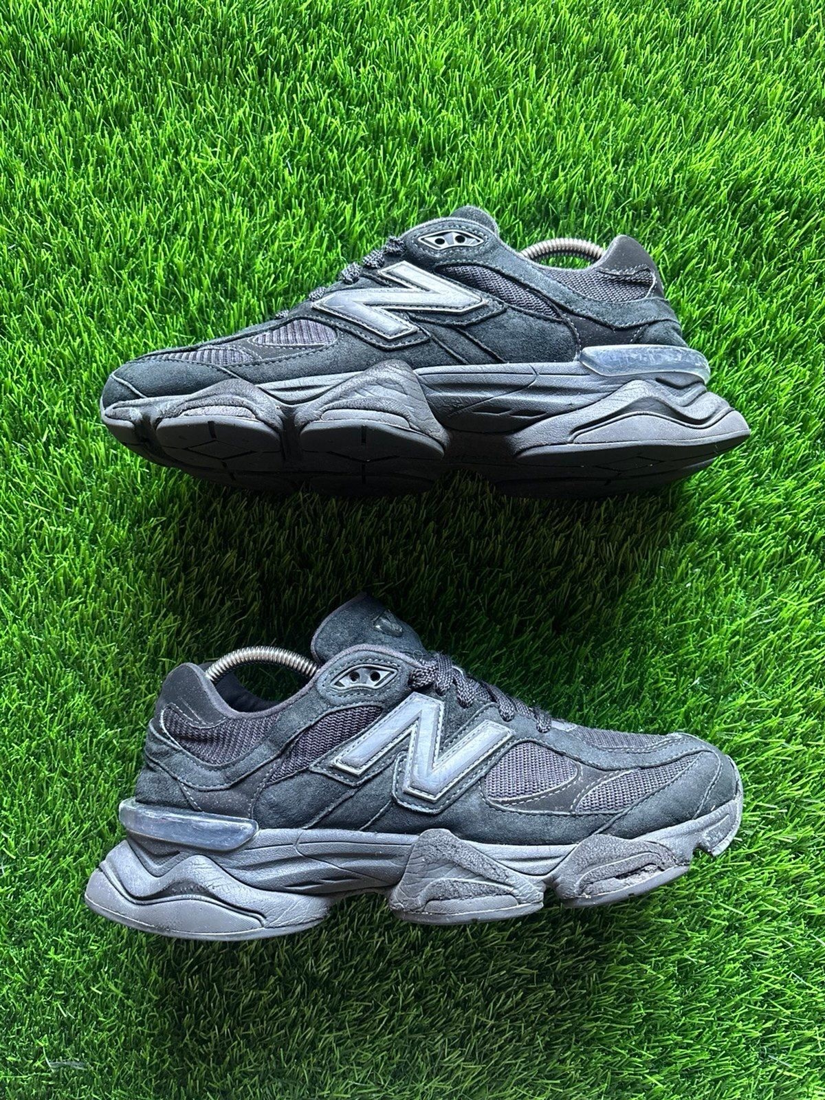 New Balance 9060 sneakers triple black sz 9.5