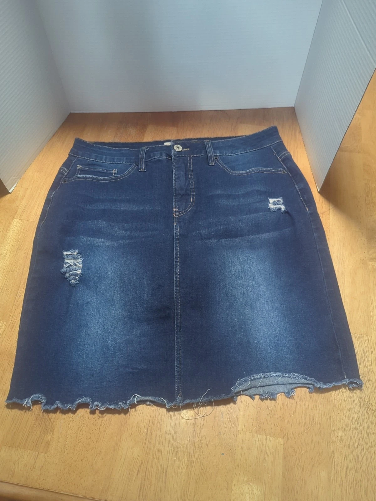 Royalty for me Medium wash denim skirt size 10 stretch Distressed