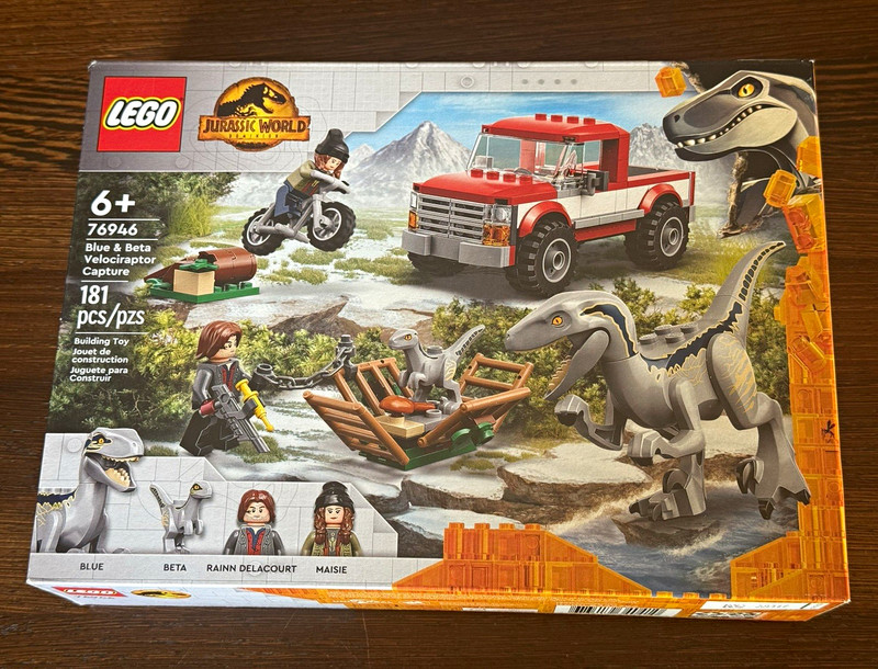 LEGO Jurassic World 76946 Blue & Beta Velociraptor Capture Set Brand New Sealed